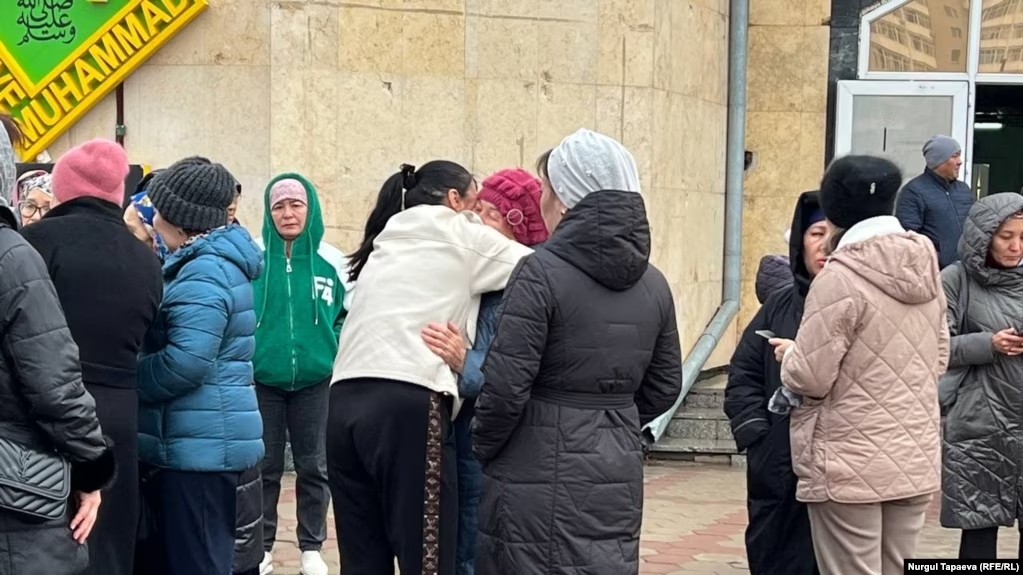 Funerals for miners killed in a coal mine explosion in coal mine named after Ivan Kostenko of ArcelorMittal Temirtau company. Al Mashani Mosque in Karaganda, Kazakhstan on Oct. 30, 2023. Nurgul Tapaeva (RFE/RL).